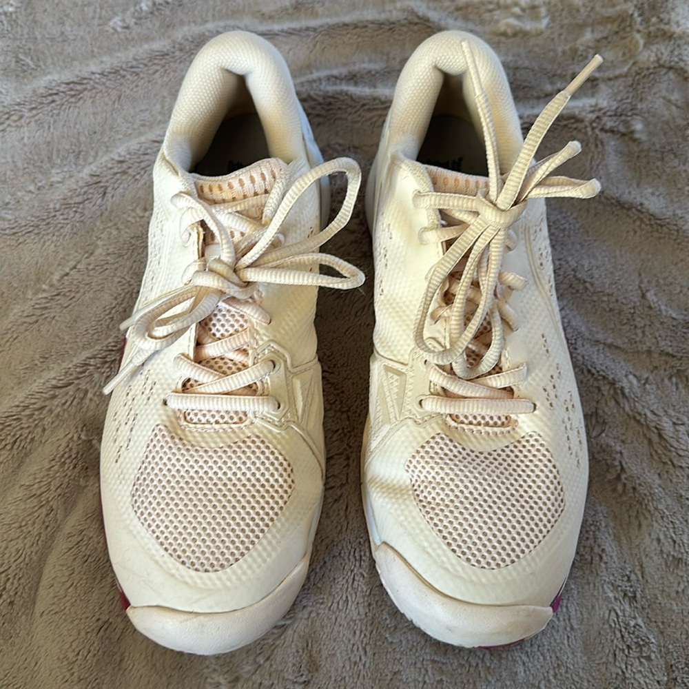 Wilson Rush Pro Ace tennis shoes size 9